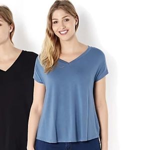 ✨Halston V-Neck Knit Extended Shoulder Top